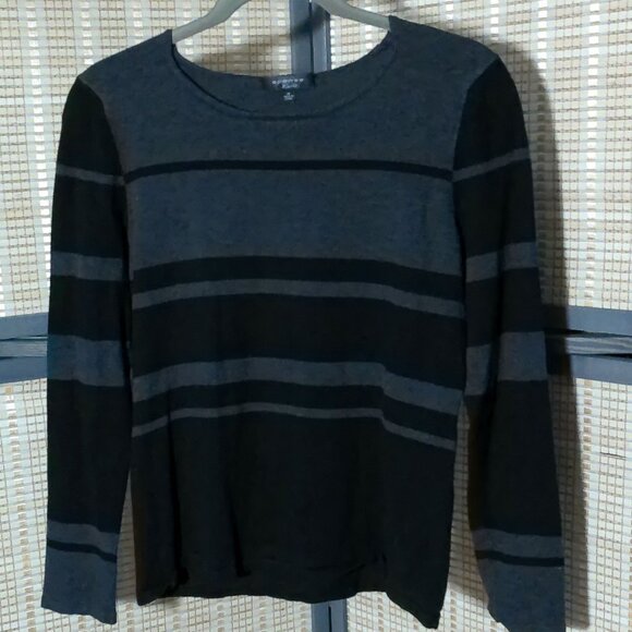 Spense Knits Black and Gray Horizontal Striped Sweater - Picture 1 of 3